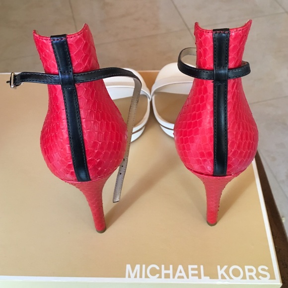 COPY - Sandals - Picture 2 of 3